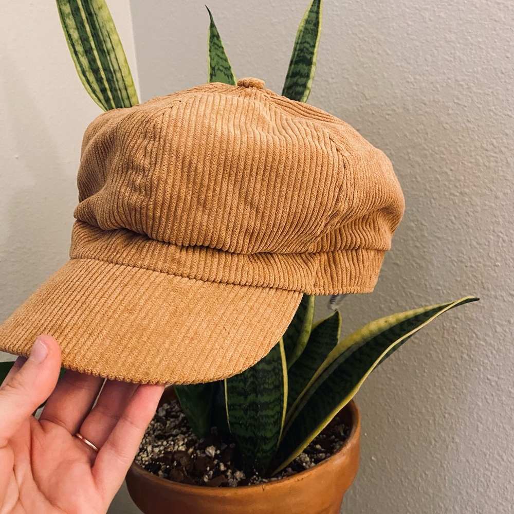 BCBG / corduroy hat